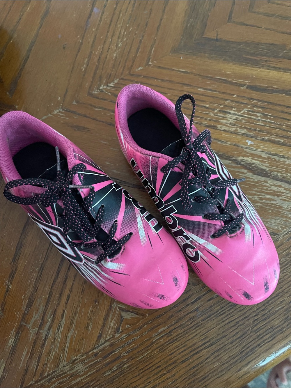 Umbro Kids Pink and Black Soccer Cleats